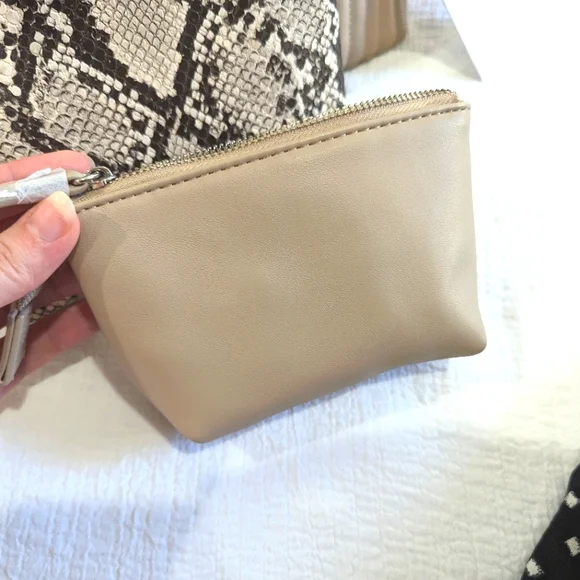 Ju-ju-be All Set 3 zipper bag set in Taupe - Picture 6 of 14